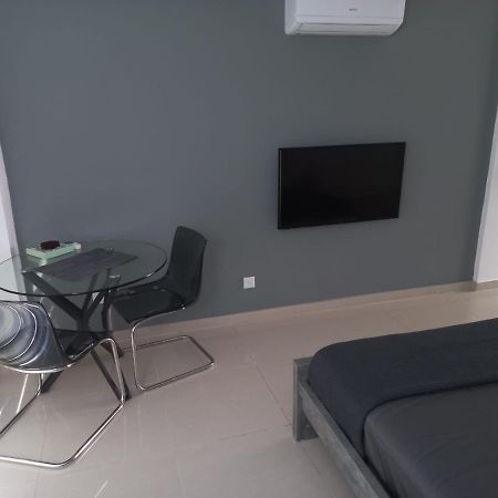 Modern Studio Apartment Armonia Court Paralímni Extérieur photo