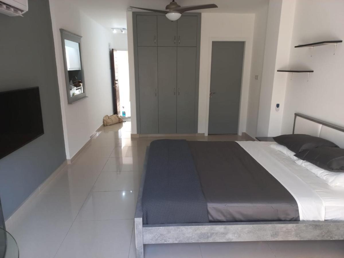 Modern Studio Apartment Armonia Court Paralímni Extérieur photo