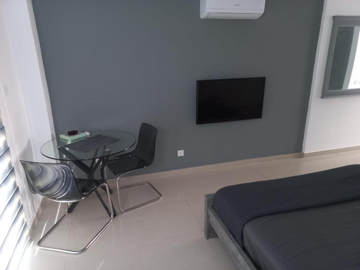 Modern Studio Apartment Armonia Court Paralímni Extérieur photo