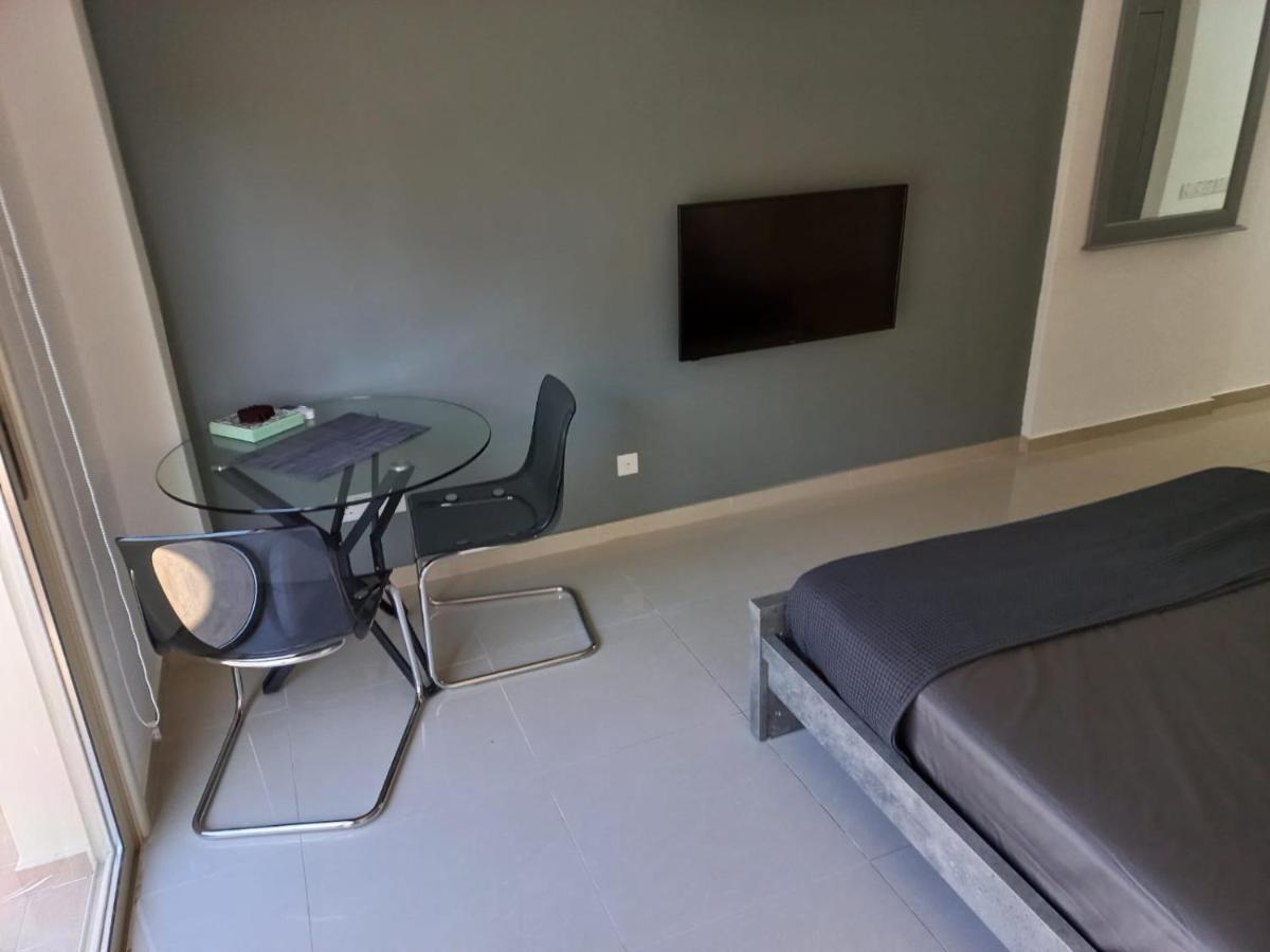 Modern Studio Apartment Armonia Court Paralímni Extérieur photo