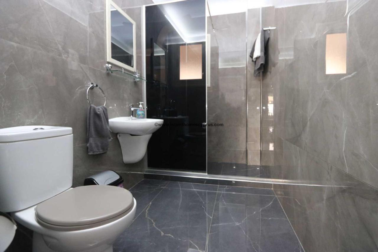 Modern Studio Apartment Armonia Court Paralímni Extérieur photo